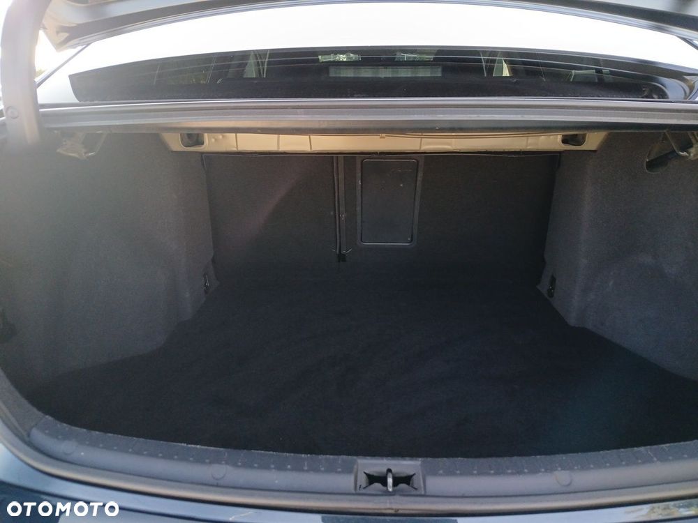 Toyota Avensis 1.8 Premium EU5 - 24