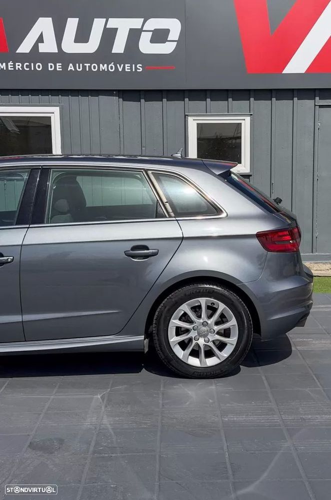 Audi A3 Sportback 1.6 TDI Advance Ultra - 6