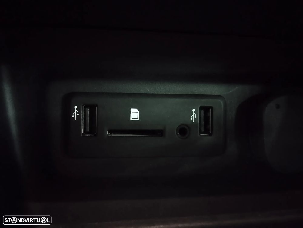 Renault Mégane 1.6 TCe GT EDC - 42
