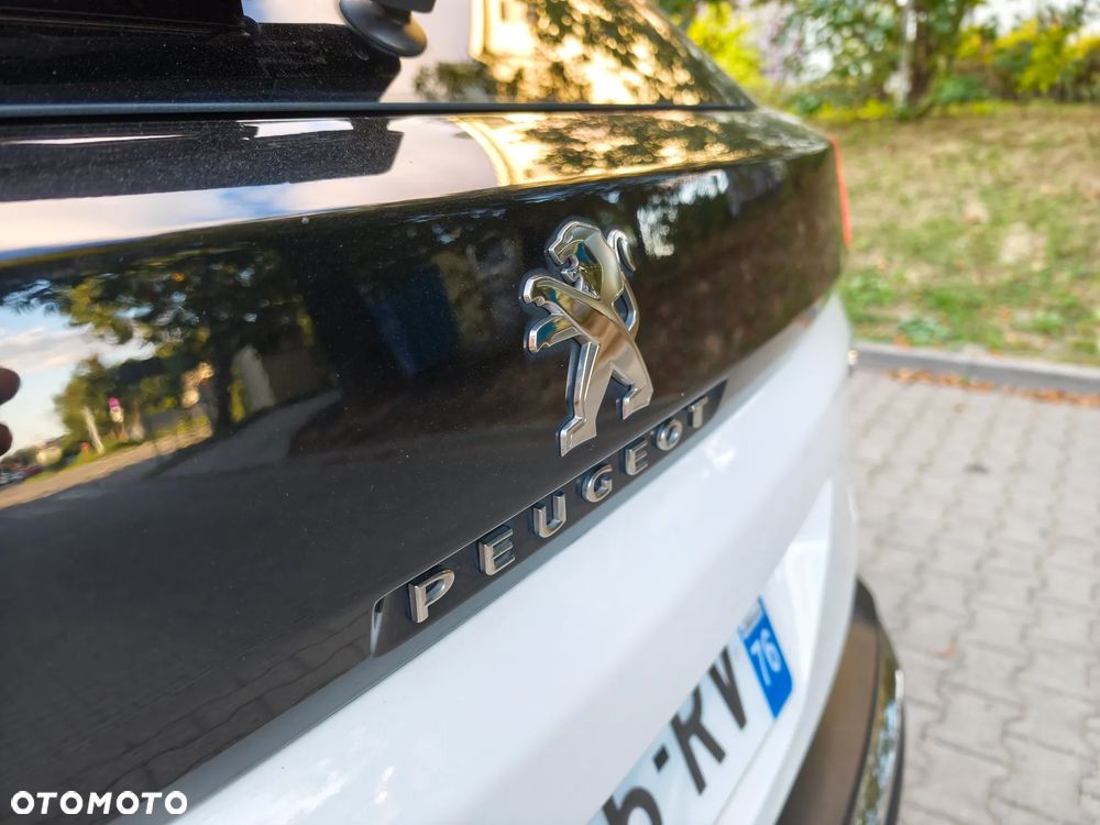 Peugeot 3008 PureTech 130 Stop & Start GPF Allure - 18