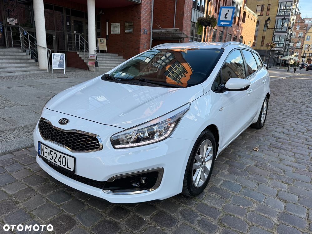 Kia Ceed 1.6 CRDi 136 ISG Dream Team Edition - 3