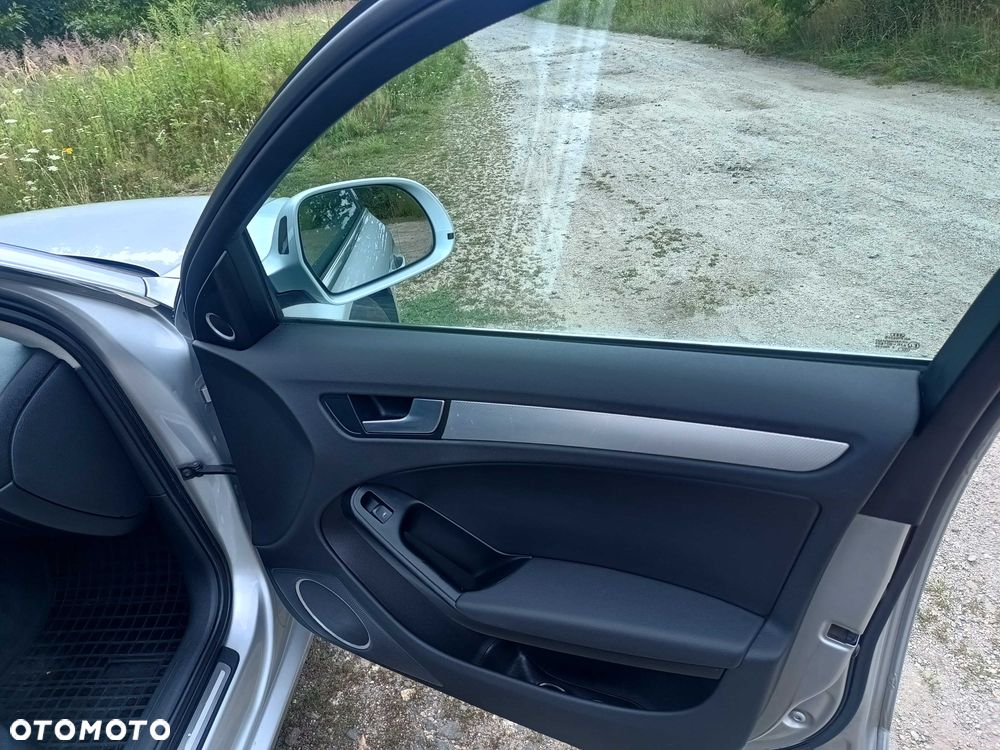 Audi A4 Avant - 8
