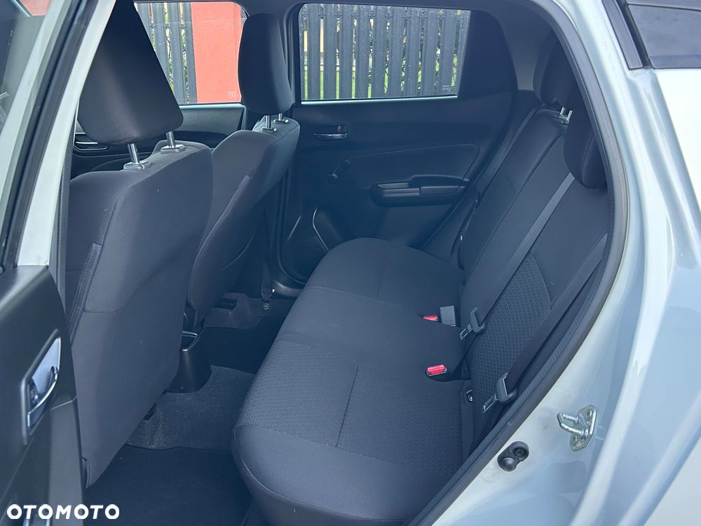Suzuki Swift 1.2 Premium - 10