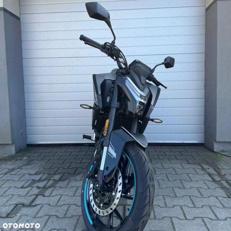 CFMoto NK - 4