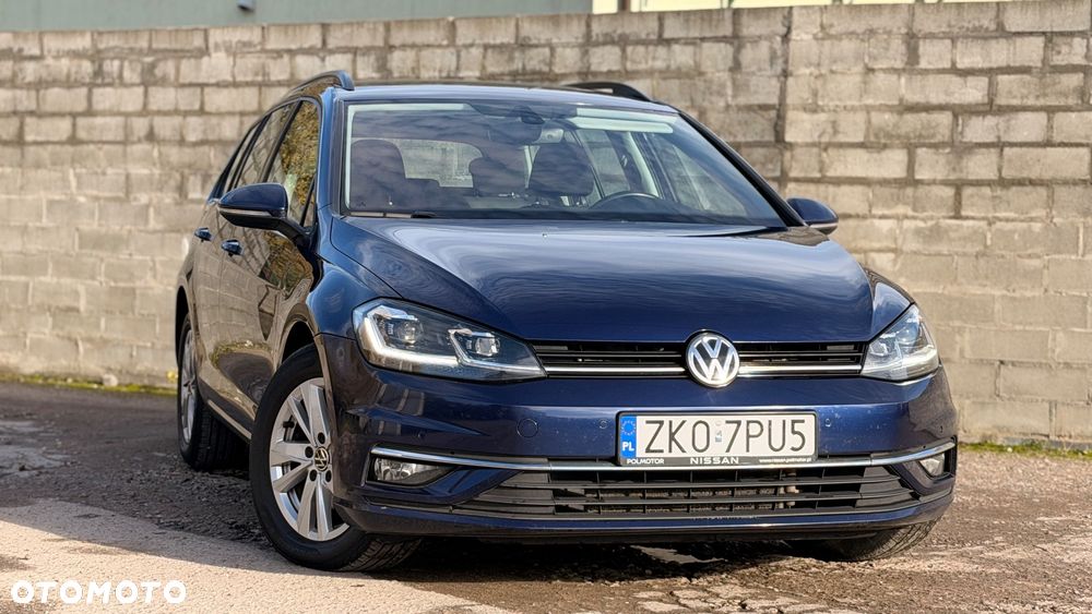 Volkswagen Golf - 22