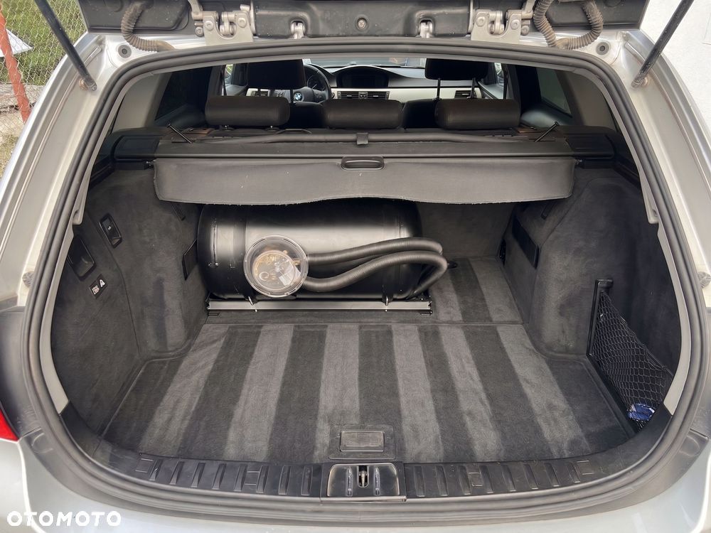 BMW Seria 3 318i - 9