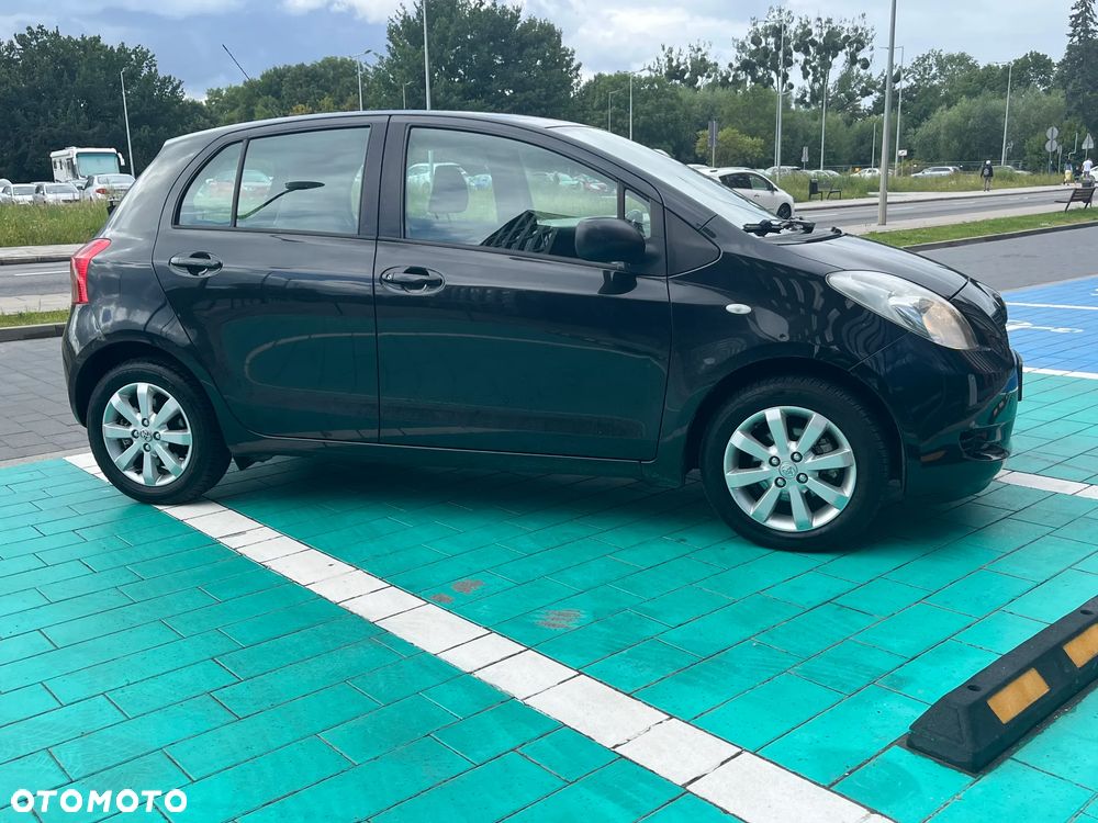 Toyota Yaris 1.0 Terra A/C - 3
