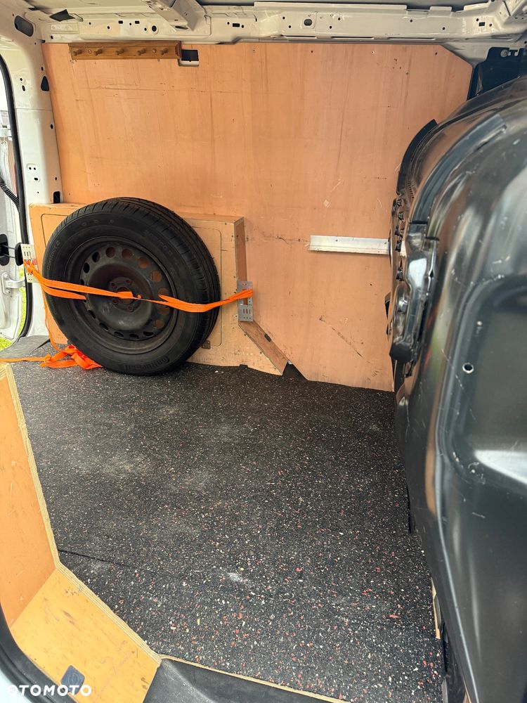 Ford Transit connect - 11
