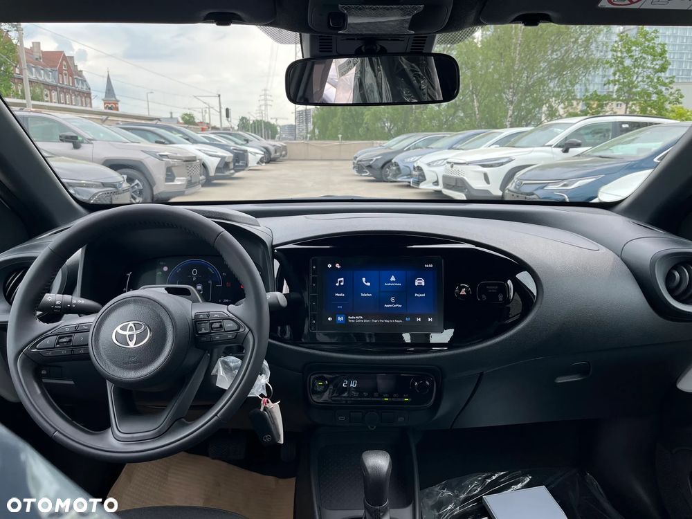 Toyota Aygo X Hybrid 1.5 Active e-CVT - 9
