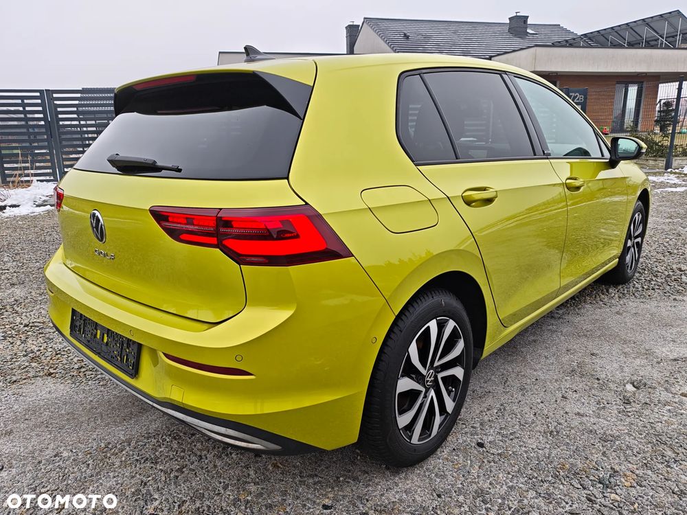 Volkswagen Golf 1.5 eTSI OPF DSG Active - 3