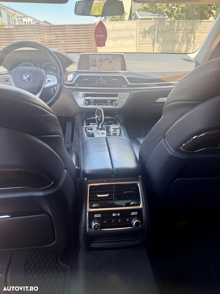 BMW Seria 7 740d xDrive - 8