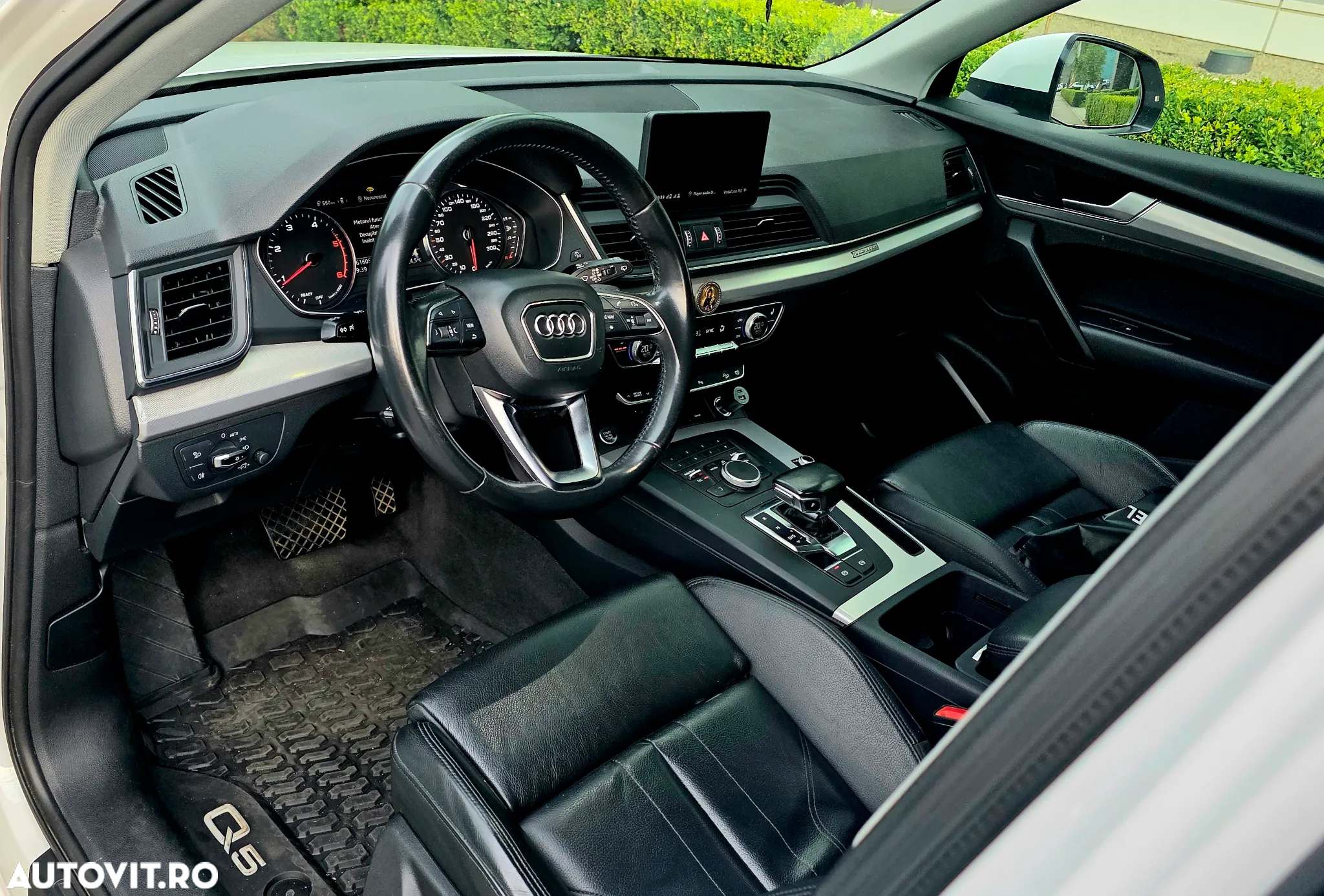 Audi Q5 2.0 40 TDI quattro S tronic Design - 9
