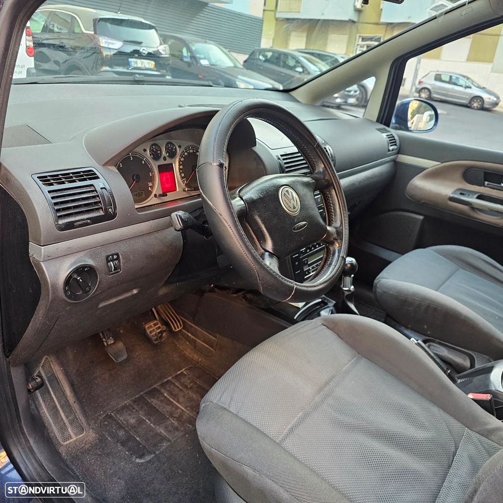 VW Sharan 1.9 TDi Confortline - 25