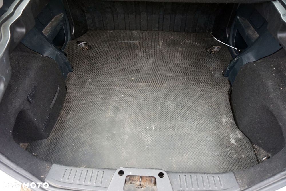 MATA BAGAŻNIKA FIESTA VI MK6 VII MK7 3D HB 8A61-V11495-AA FORD 2008-2017 - 1