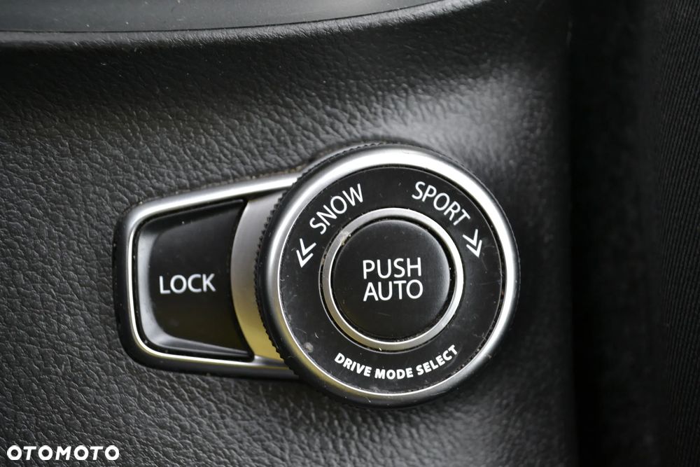 Suzuki SX4 S-Cross 1.4 T Premium 4WD - 27