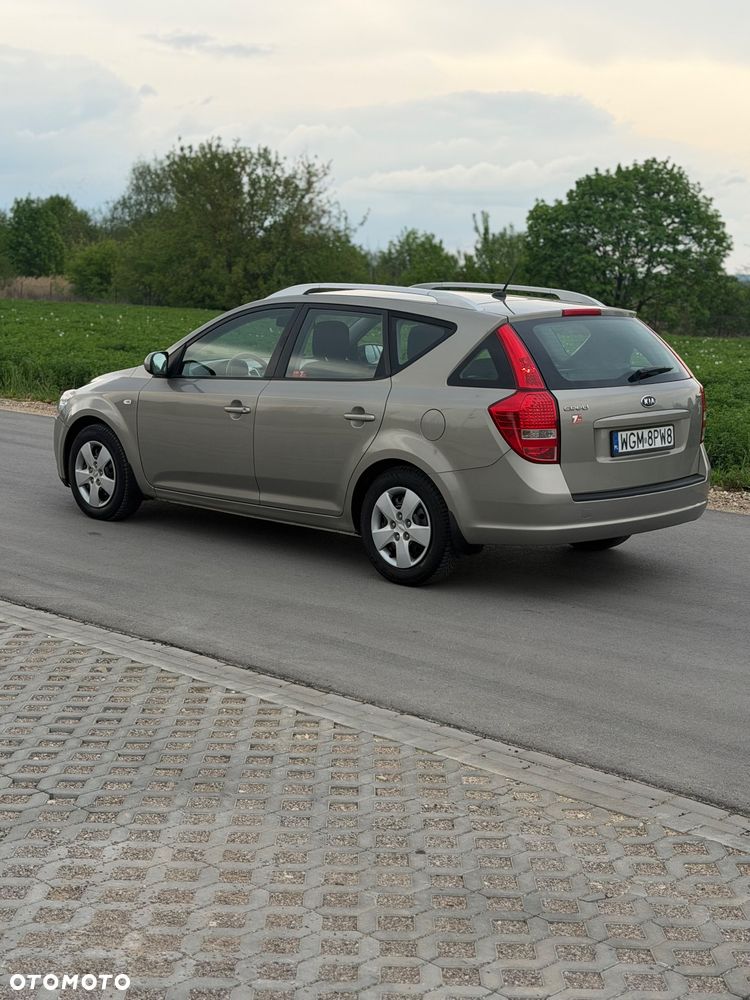 Kia Ceed 1.6 Crdi Comfort - 3
