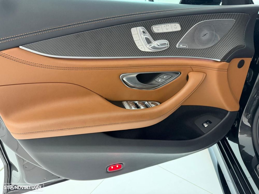 Mercedes-Benz AMG GT 4 portas 53 4Matic+ - 23