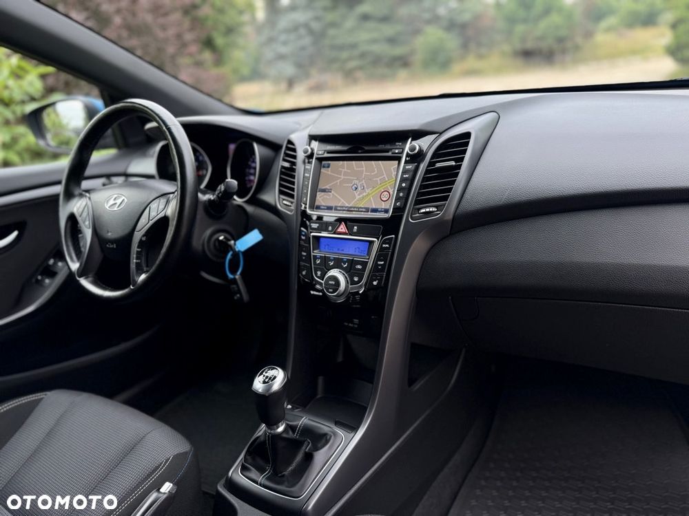 Hyundai i30 1.6 GDI Premium - 32