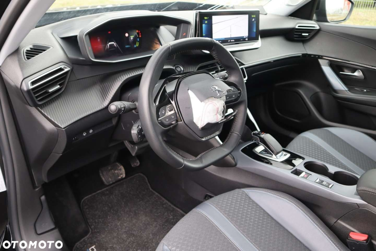 Peugeot 2008 Elektro Allure - 19