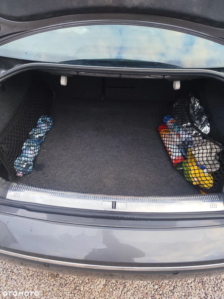 Skoda Superb 2.0 TDI DPF Elegance - 17