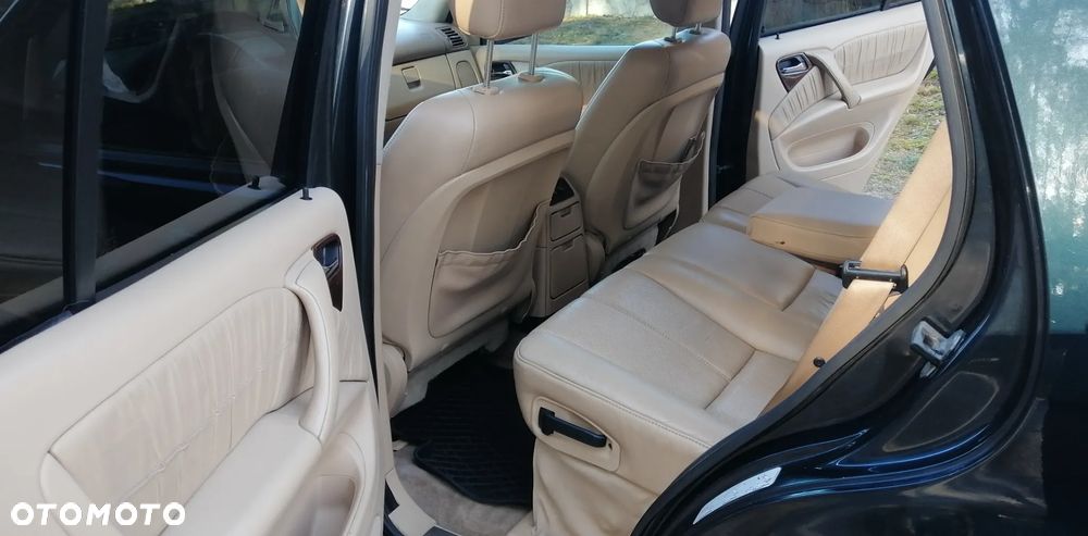 Mercedes-Benz ML - 10