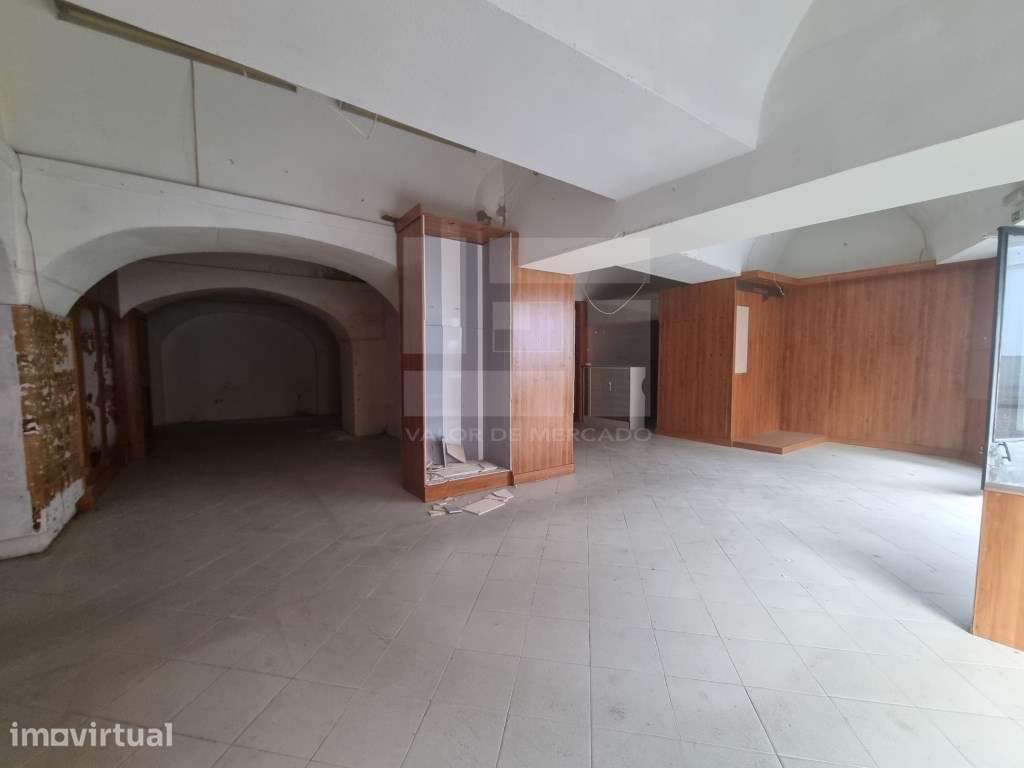 Loja localizada no centro histórico de Elvas. - Grande imagem: 4/17