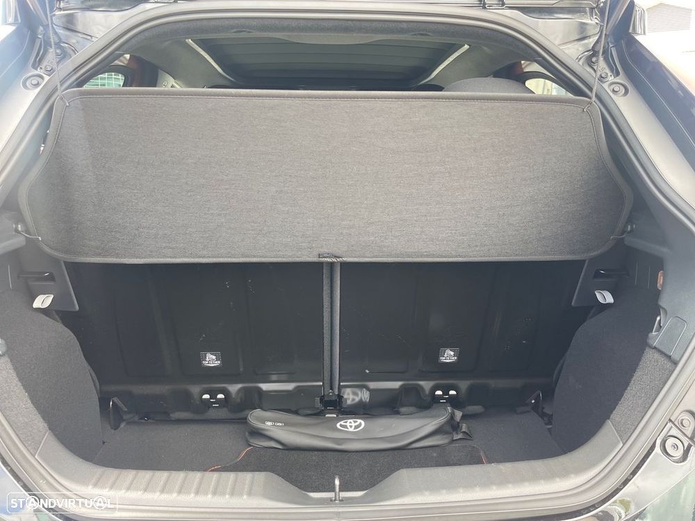 Toyota Aygo X 1.5 Hybrid Envy - 11