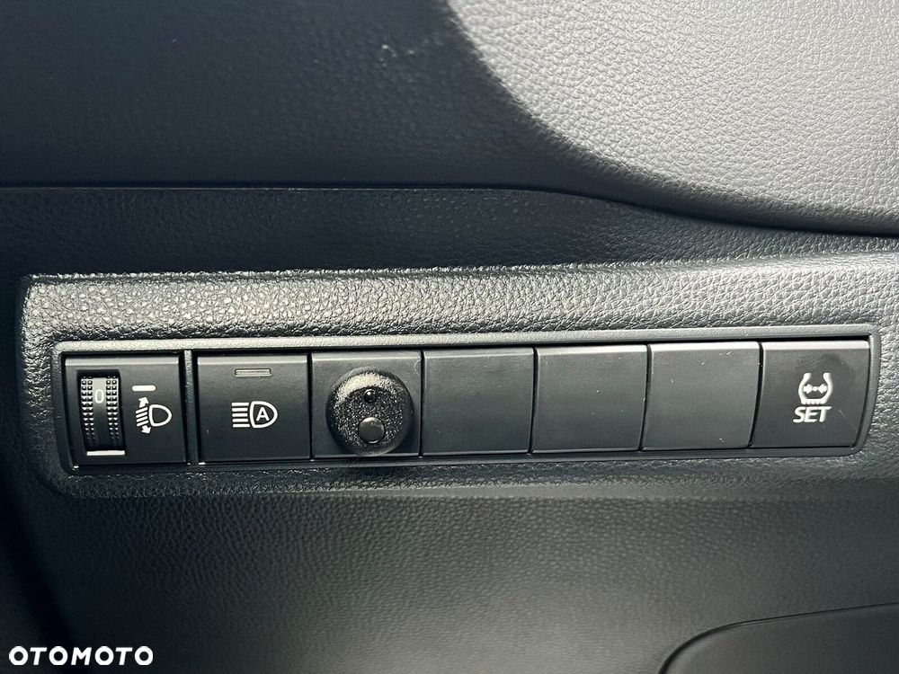 Toyota Corolla - 30