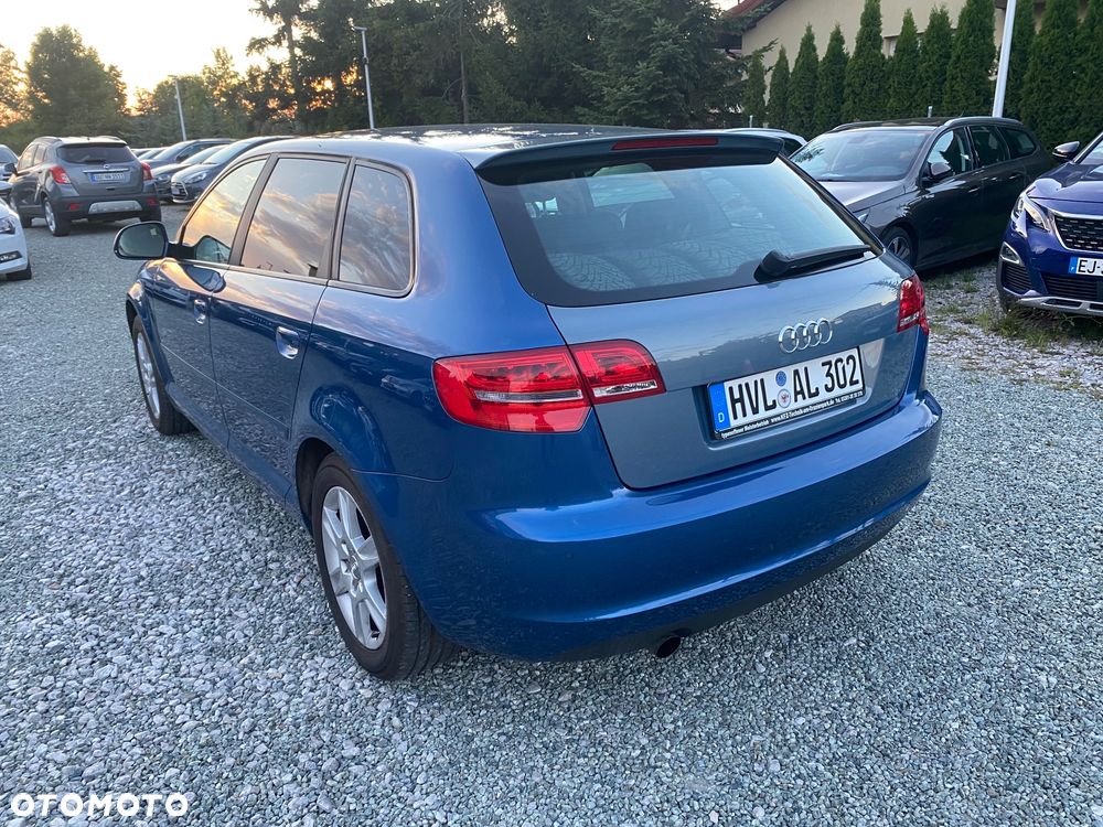 Audi A3 Sportback 1.6 Attraction - 4
