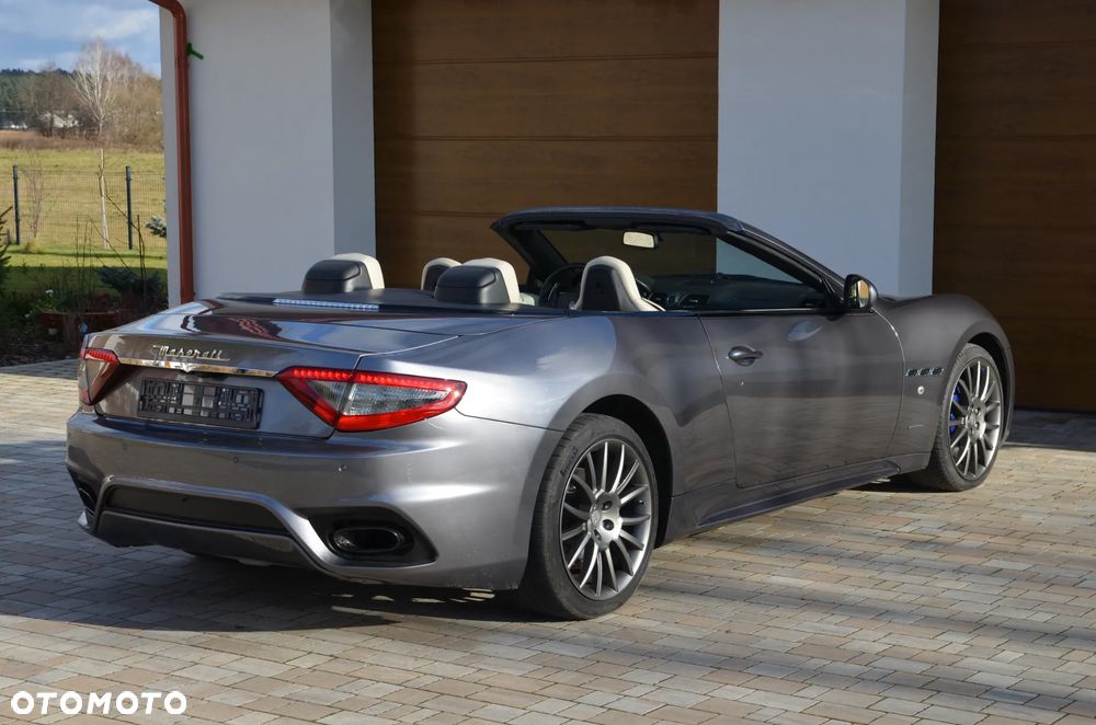 Maserati GranCabrio Sport - 23