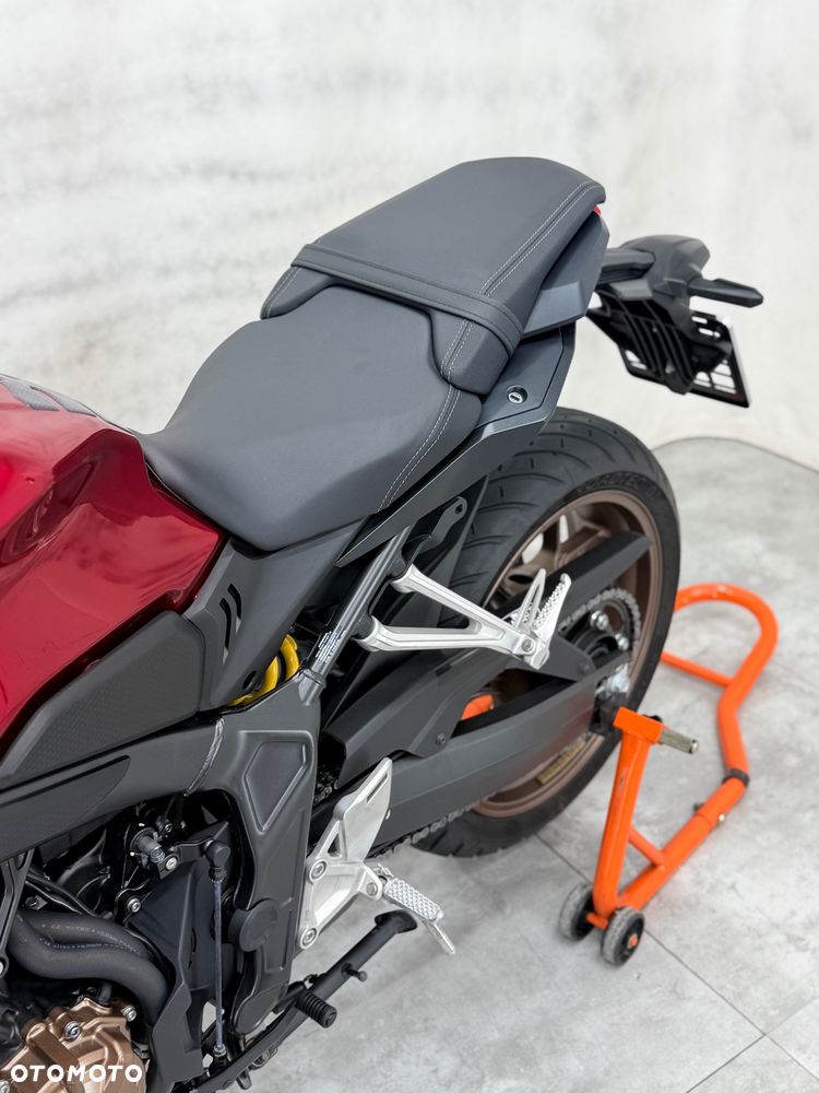 Honda CB - 27