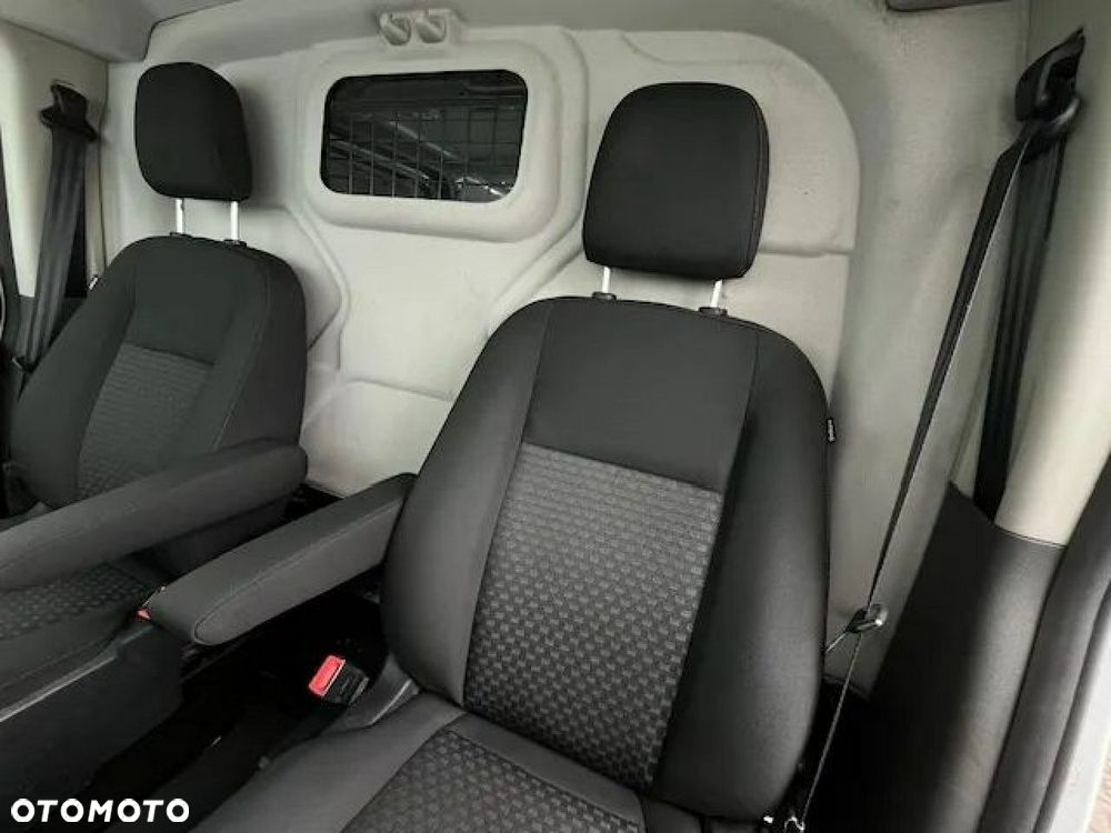 Ford Transit Custom - 19