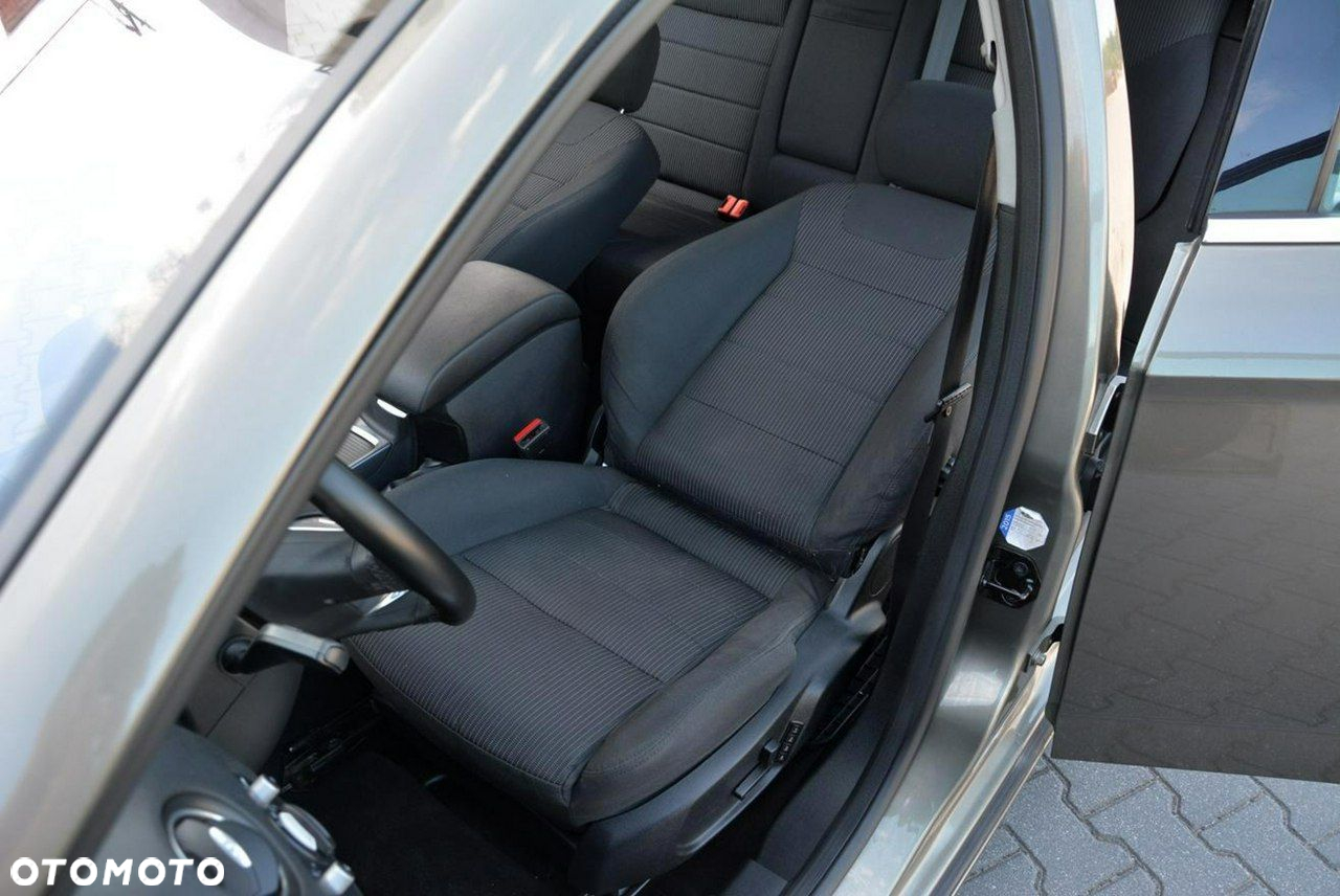 Ford Mondeo 2.0 EcoBoost Titanium - 22