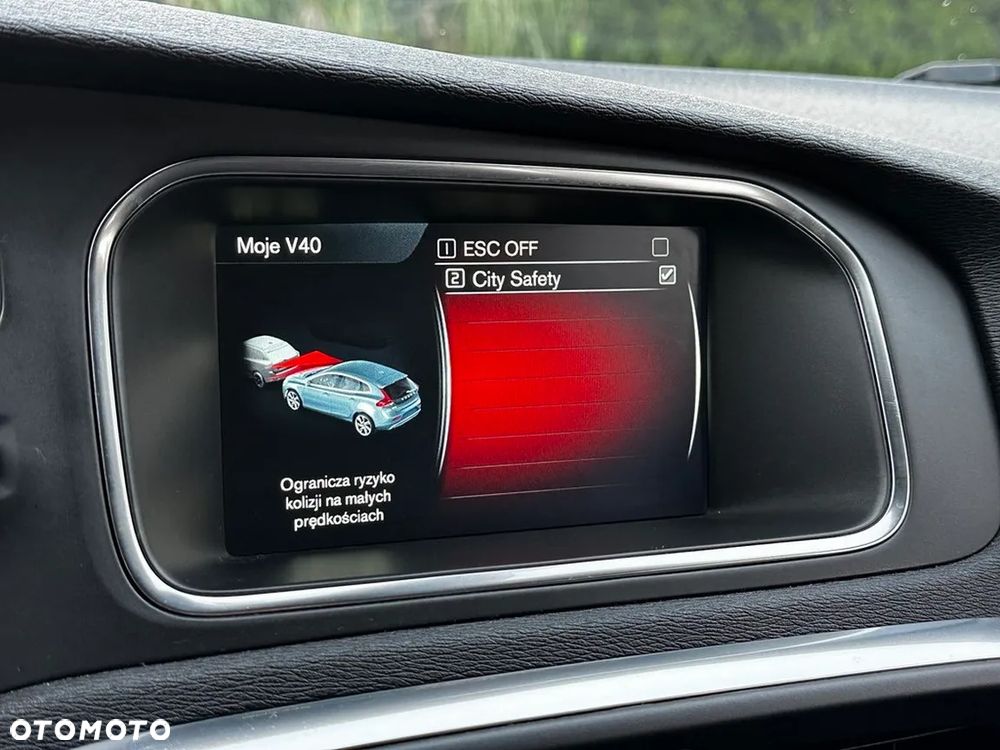 Volvo V40 D2 Drive-E Momentum - 19