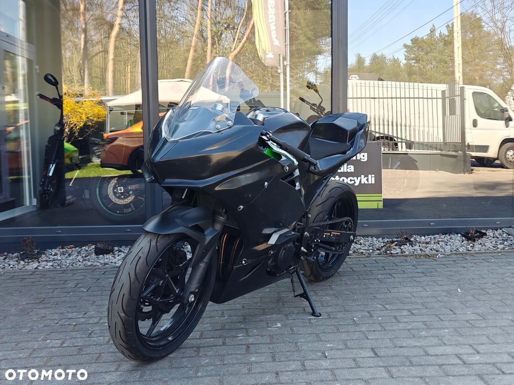 Kawasaki Ninja 400 - 1