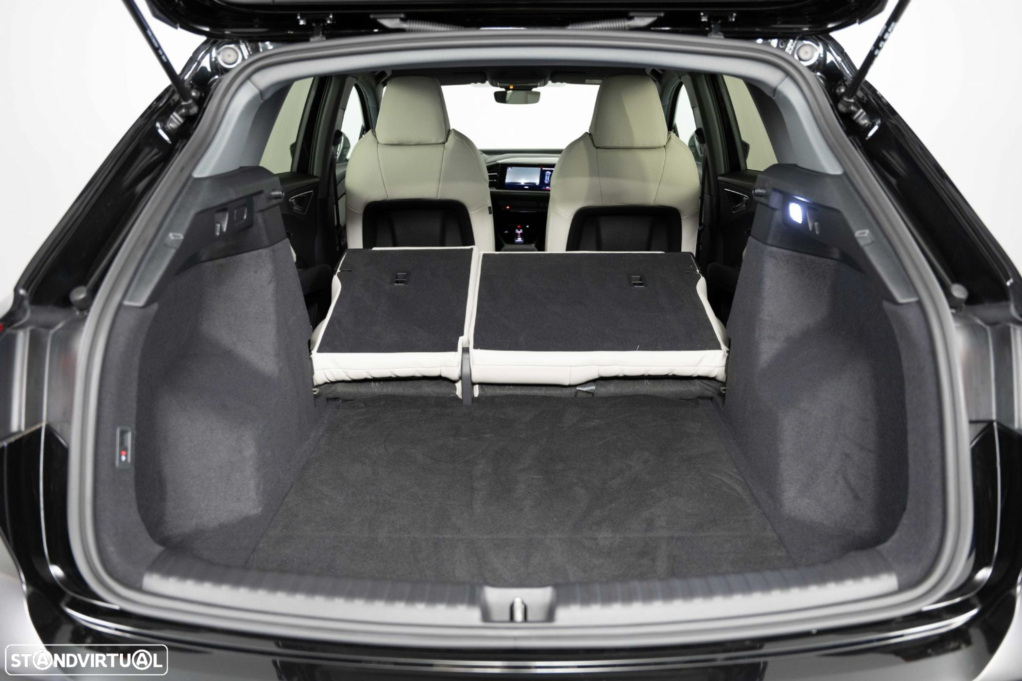 Audi Q4 e-tron 40 82 kWH - 14