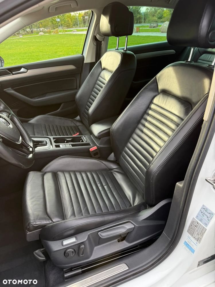 Volkswagen Passat 2.0 TDI BMT Comfortline DSG - 16