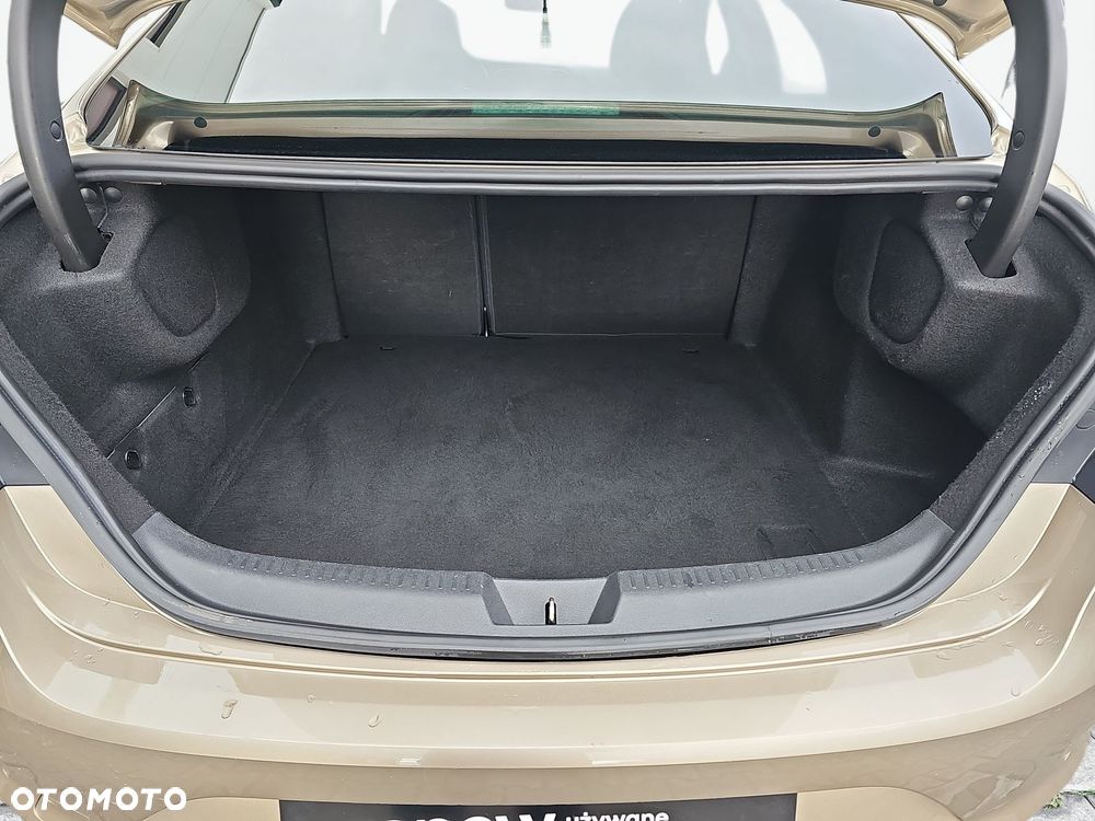 Renault Megane 1.5 Blue dCi Limited - 14