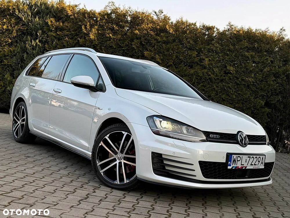 Volkswagen Golf 2.0 TDI BMT GTD - 27