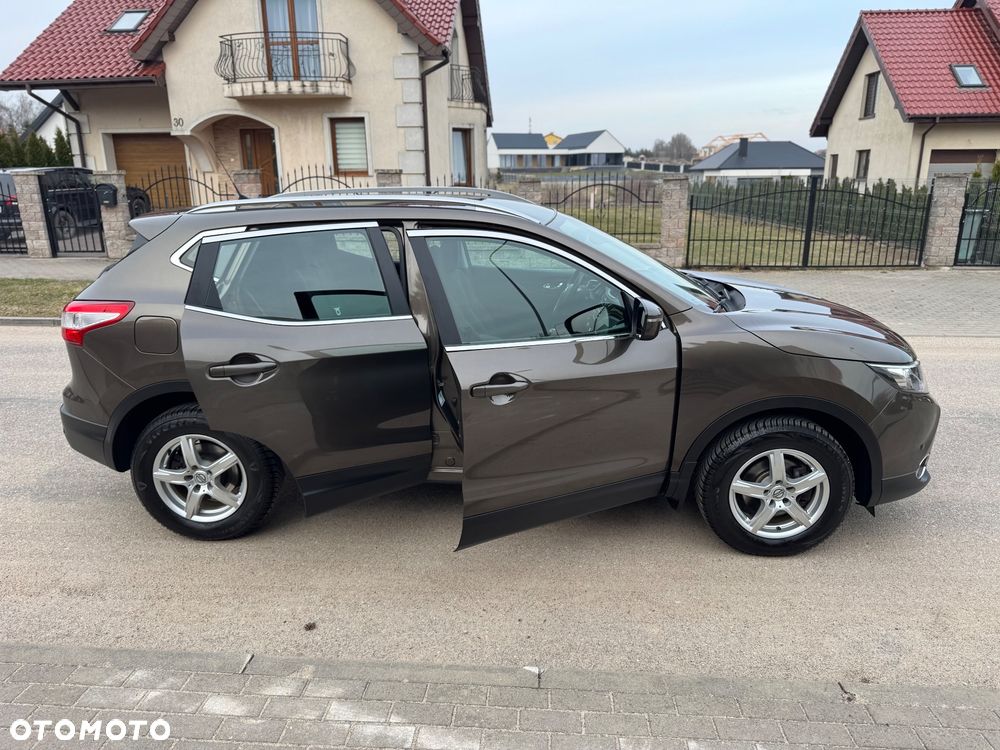 Nissan Qashqai 1.2 DIG-T N-Vision - 37