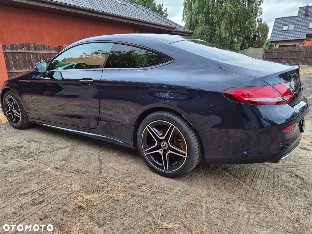 Mercedes-Benz Klasa C 300 d Coupe 9G-TRONIC AMG Line - 16