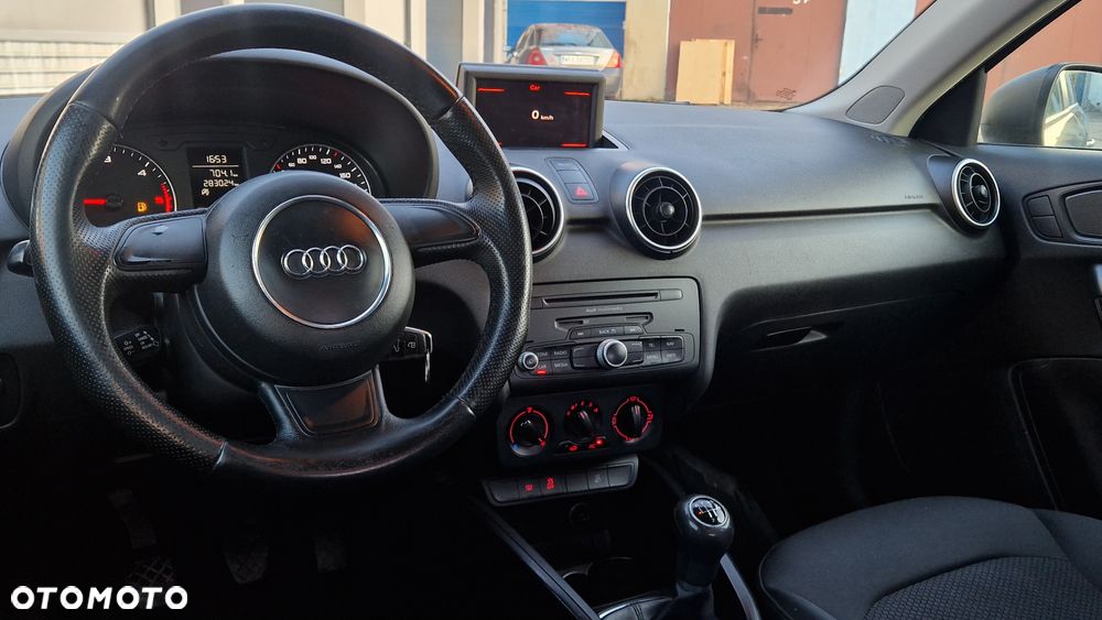 Audi A1 Sportback 1.6 TDI Attraction - 22