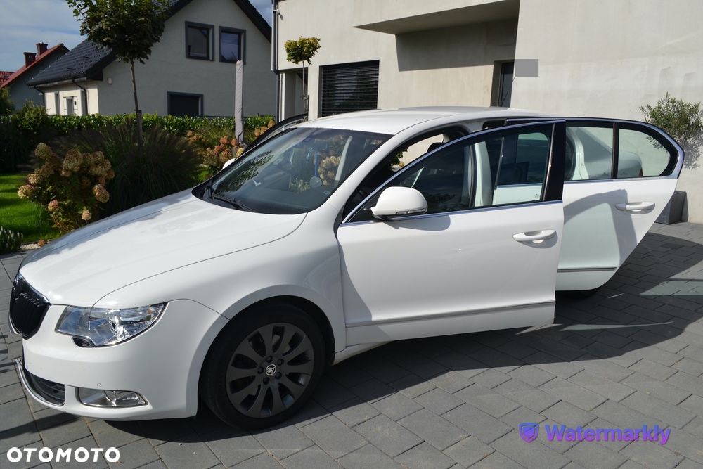 Skoda Superb 2.0 TDI Elegance - 3