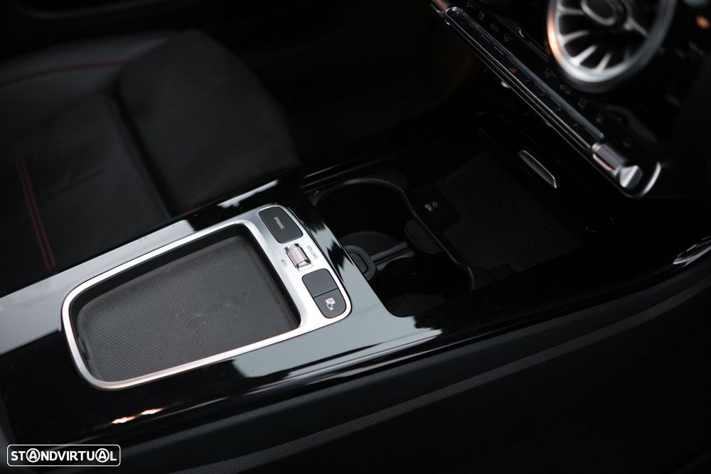 Mercedes-Benz A 250 e - 33