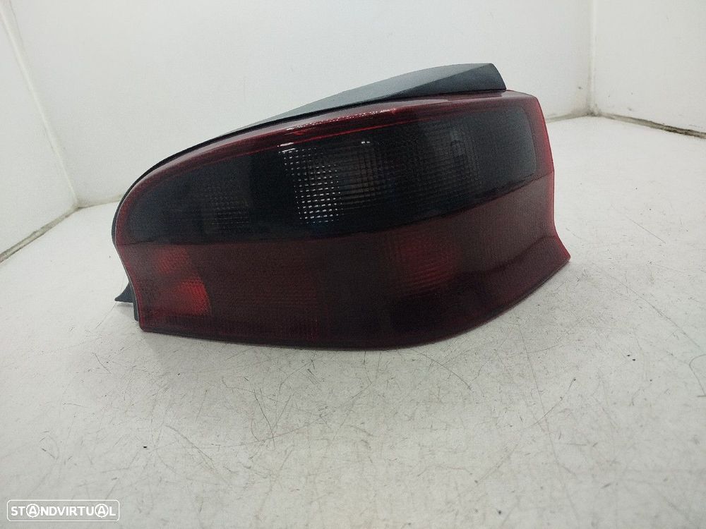 Farolim Stop Dto Citroën Saxo (S0, S1) - 2