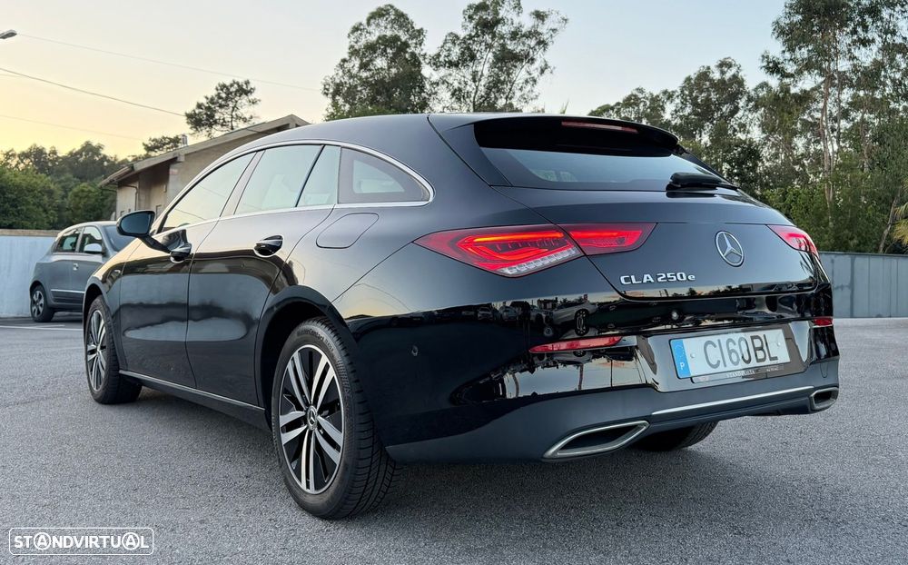 Mercedes-Benz CLA 250 e Shooting Brake Progressive - 4