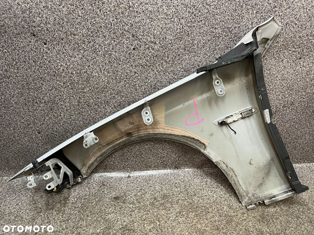 Blotnik prawy przod przedni kierunkowskaz BMW F11 F10 354 srebrny LADNY - 9