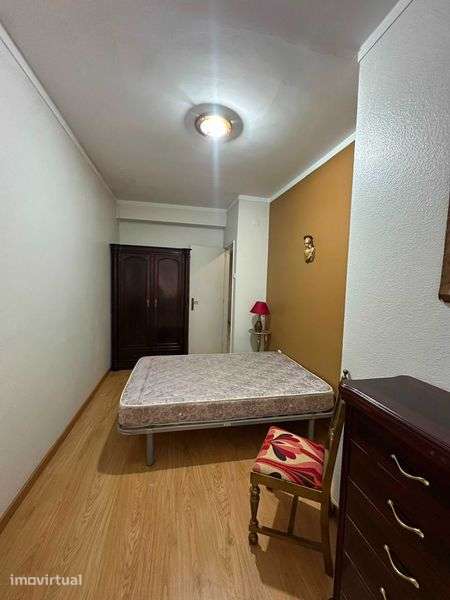 VENDE-SE- Apartamento T2- Rua da Cadeia- Lamego - Grande imagem: 5/12