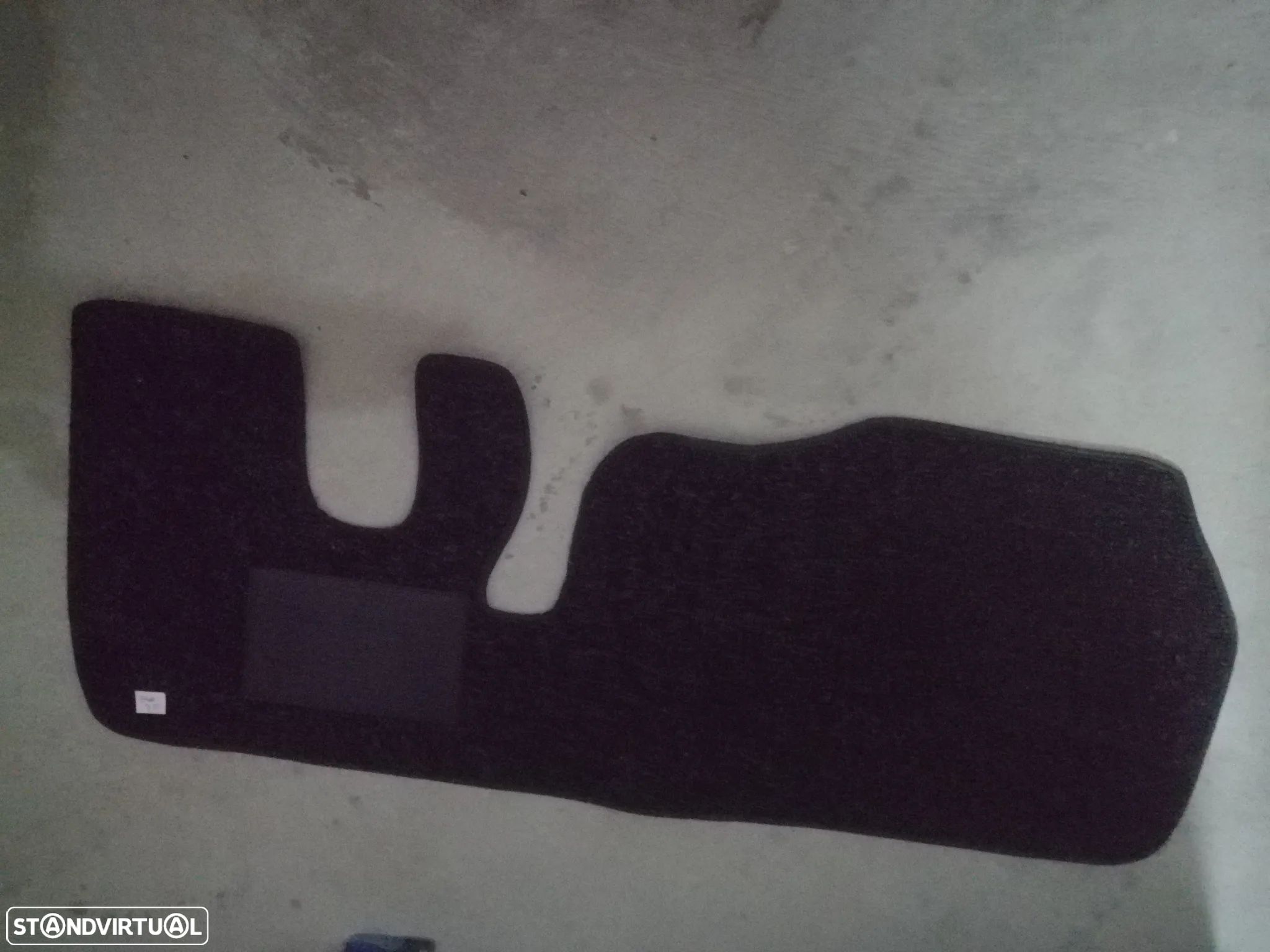 Tapete para a Toyota Dyna BU30 - 1