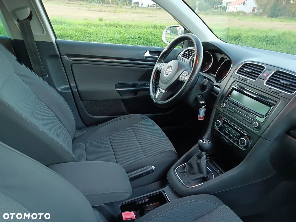 Volkswagen Golf VI 1.6 TDI BlueMot Comfortline - 8